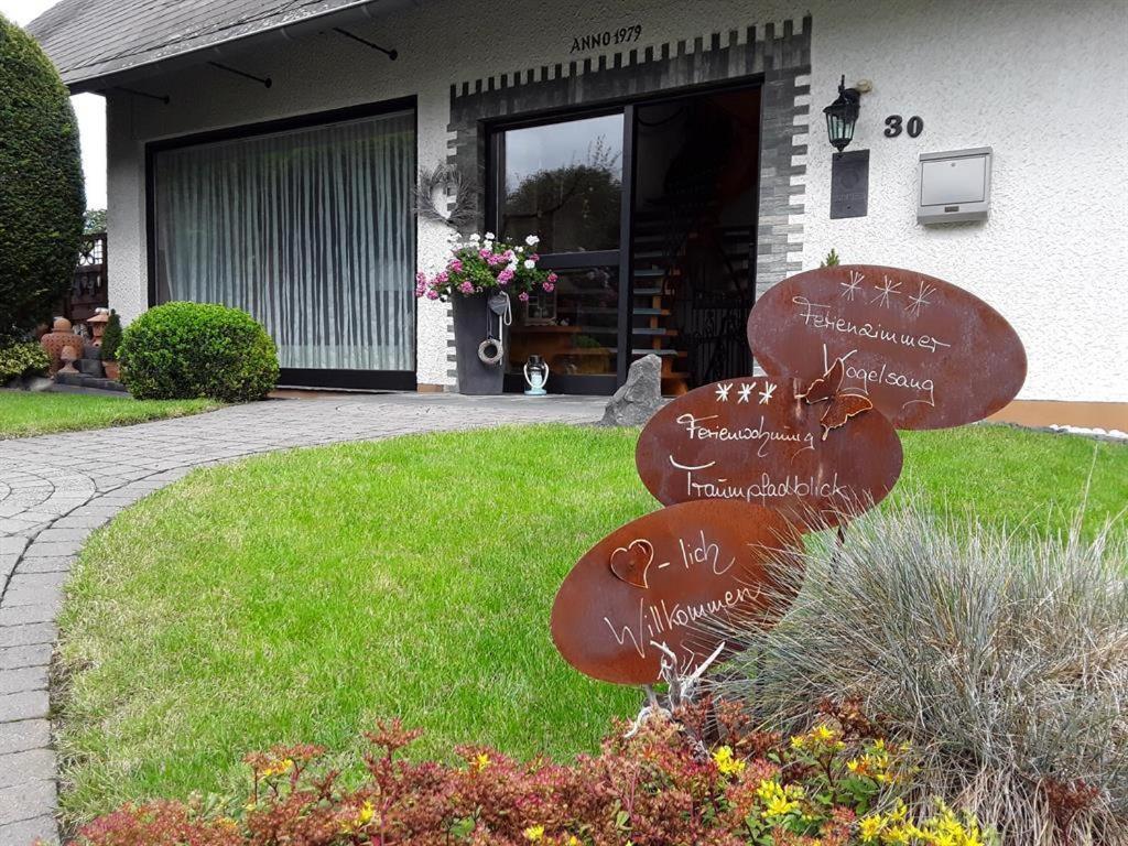 Ferienwohnung Traumpfadblick Rhens Exterior photo